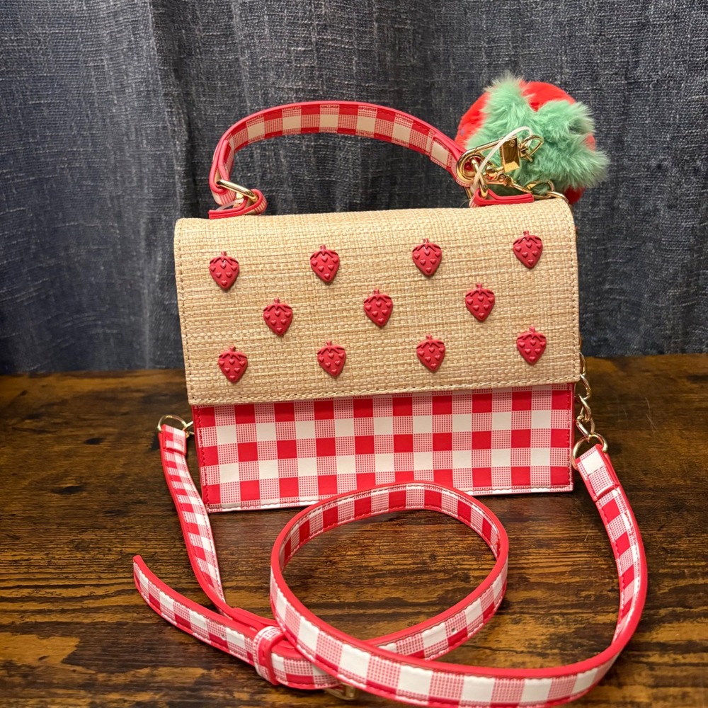 NWT Betsey Johnson Strawberry Gingham Straw Crossbody‎ Bag Red White Picnic